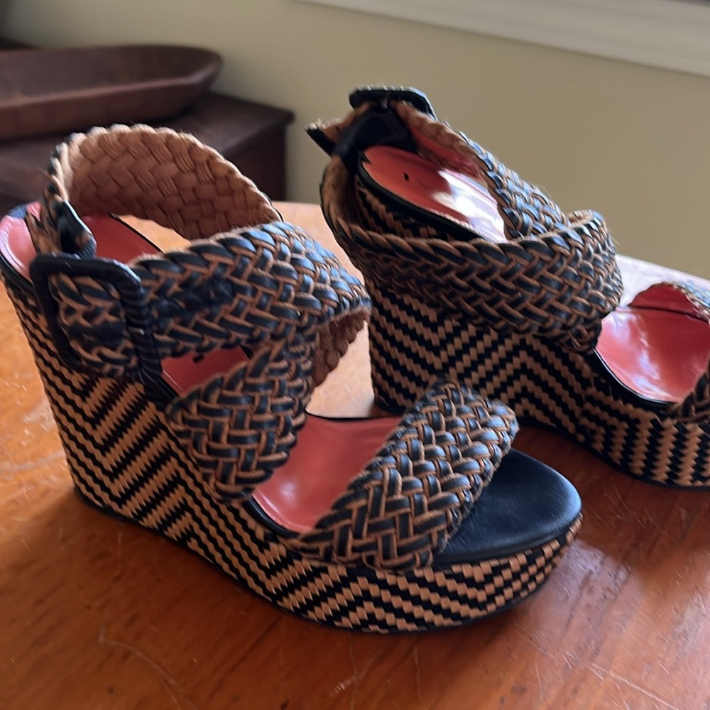 Via Spiga black/tan platform sandals 6.5